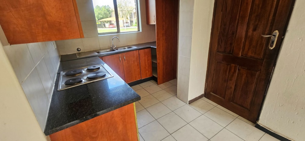 Apartment for sale in Helderwyk Estate - 1BJ1733096 Apartment for sale in Helderwyk Estate - 1BJ1733096