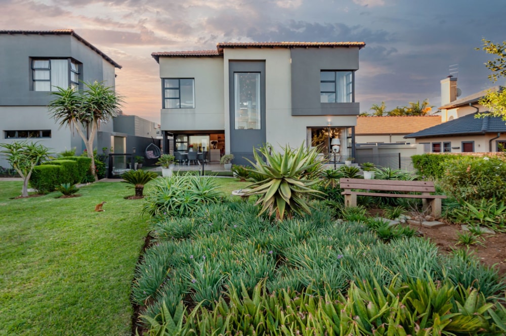 House for sale in Aspen Hills - 1GV1733114