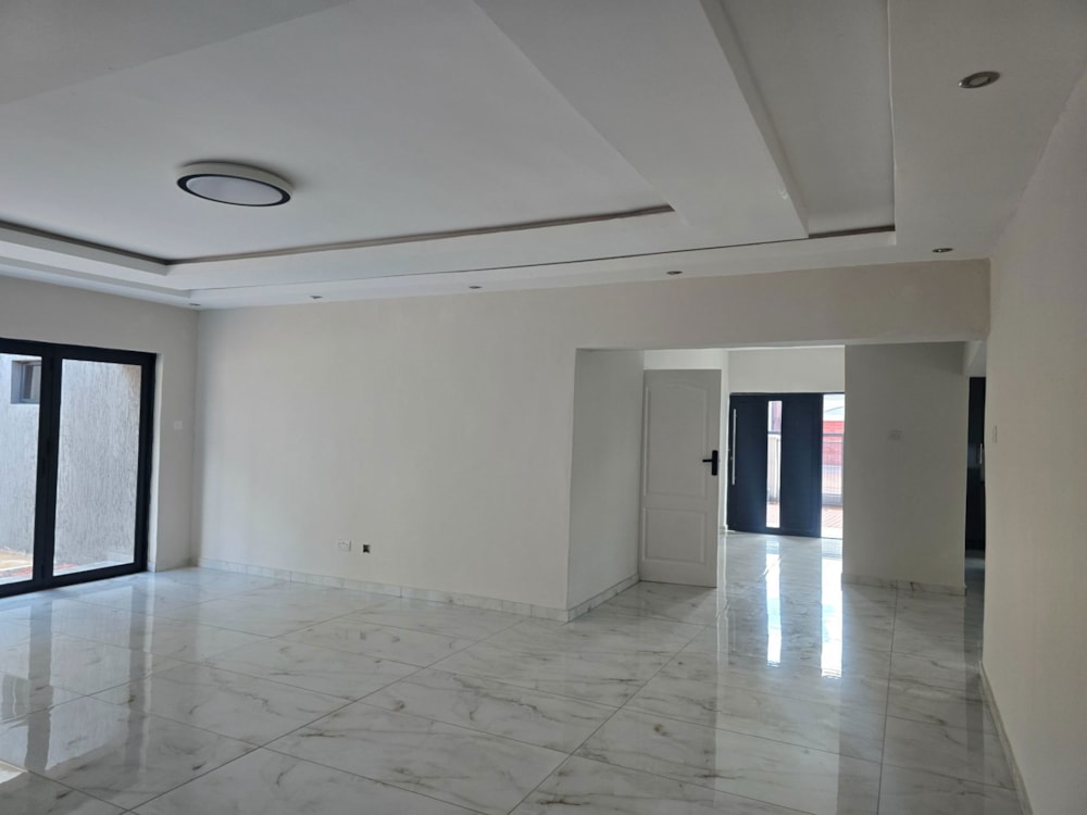 House for sale in Phakalane, Botswana - 3BO1733140 House for sale in Phakalane, Botswana - 3BO1733140