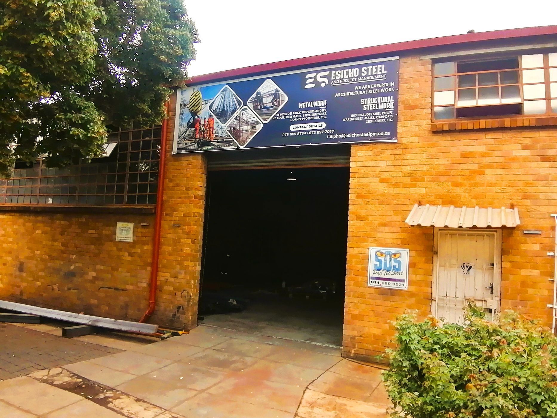 Commercial industrial property to rent in Booysens Reserve - 1GV1734911
