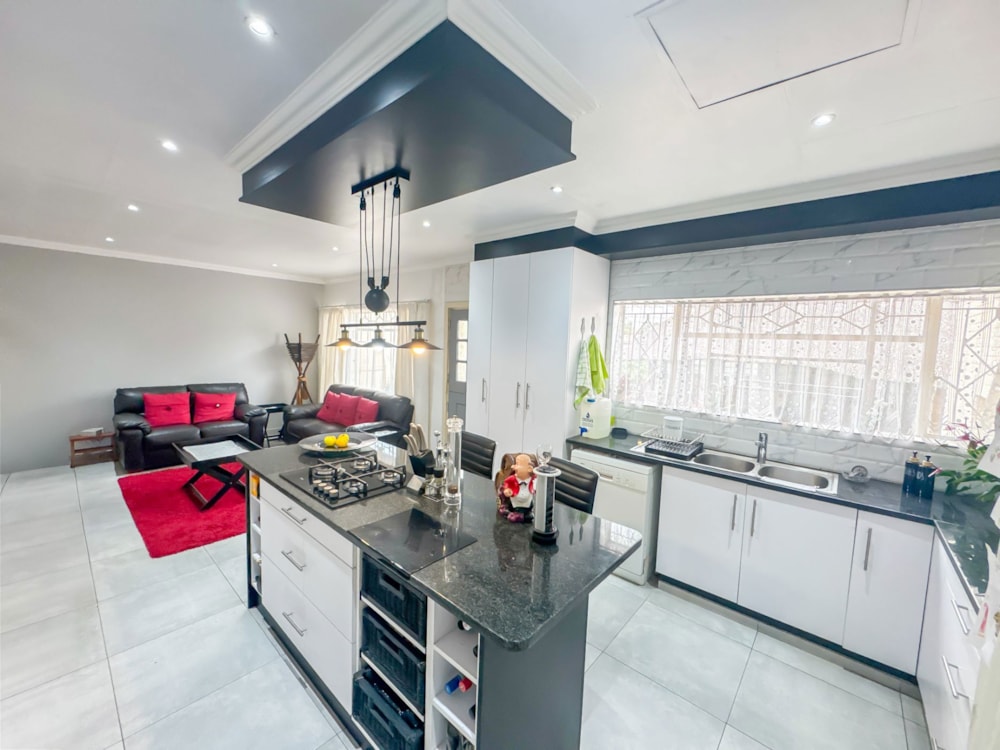 House for sale in Allen Grove - KTP1735327