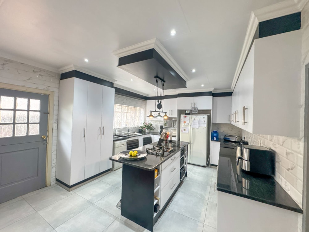 House for sale in Allen Grove - KTP1735327