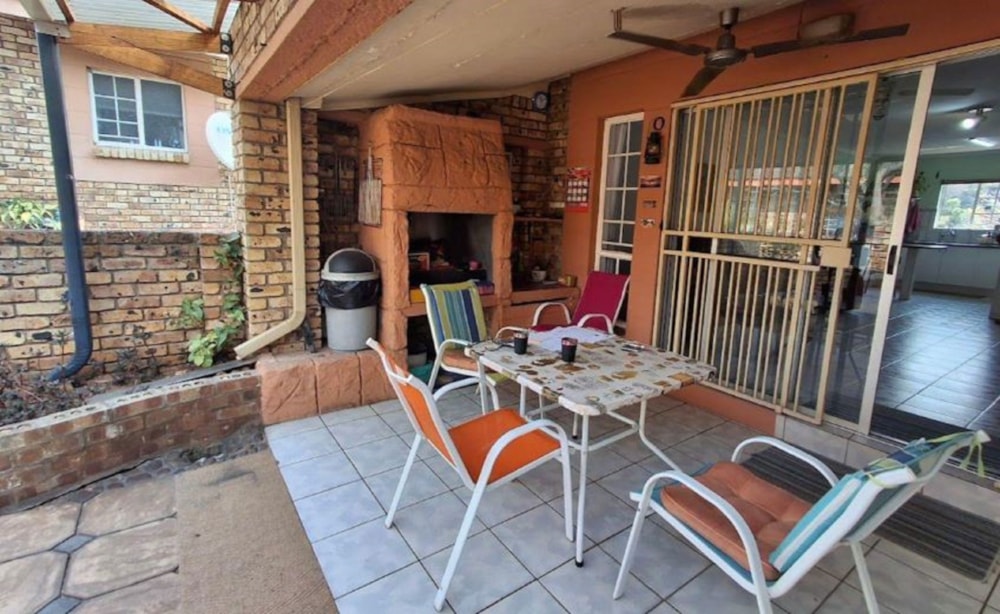 House for sale in Mbombela Ext 22 (Nelspruit Ext 22) - 1NS1733254