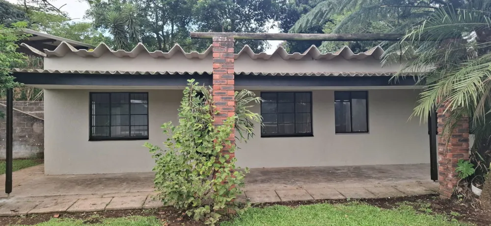Garden cottage let in Bothas Hill - 1KF1735314