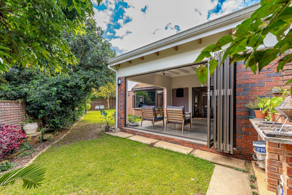 Townhouse to rent in Hillcrest, Upper Highway - 1KF1733288