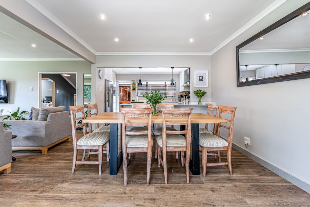 Townhouse to rent in Hillcrest, Upper Highway - 1KF1733288