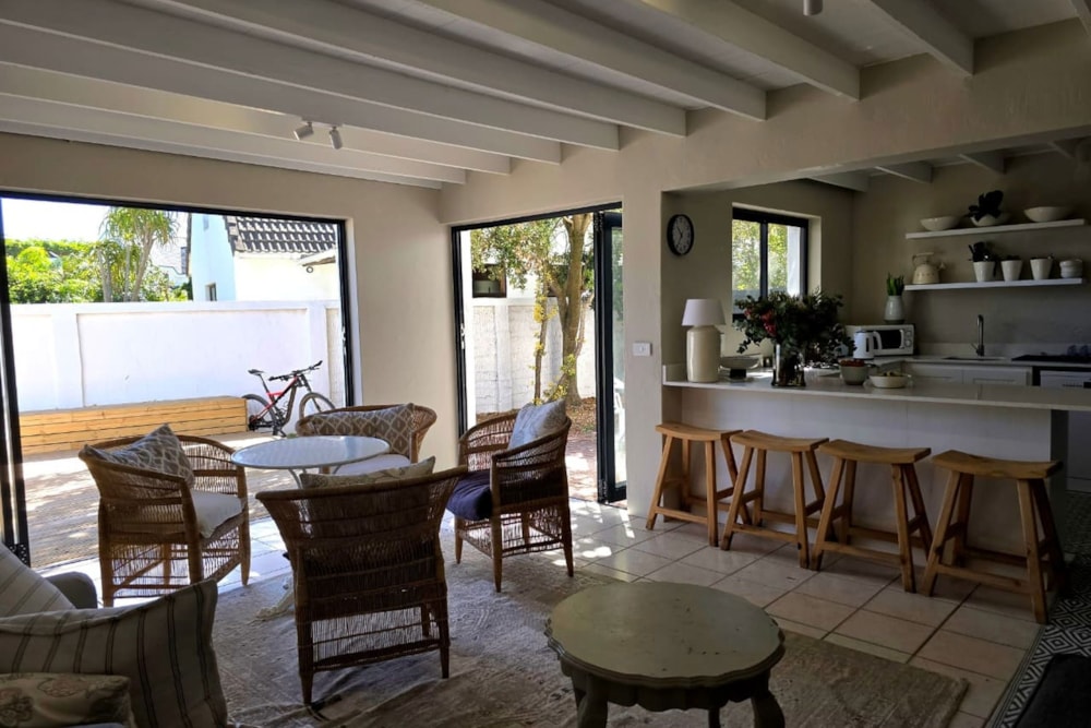 Double-storey house to rent in Village - 1SA1734956