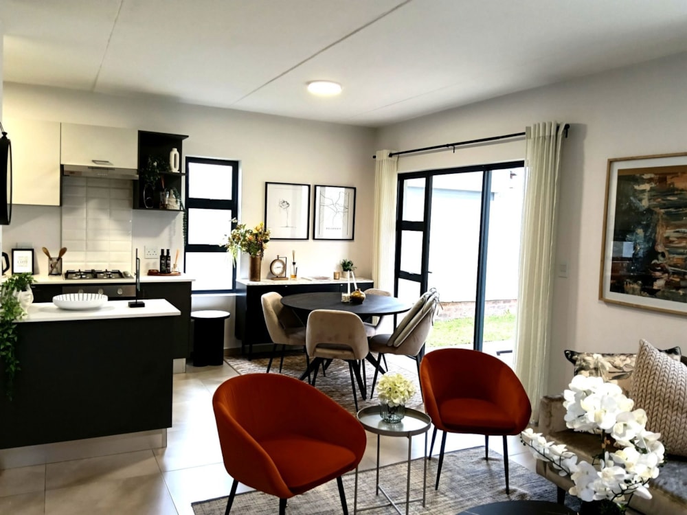 Security complex home for sale in Nelspruit Ext 29 - 1NS1733390 Security complex home for sale in Nelspruit Ext 29 - 1NS1733390