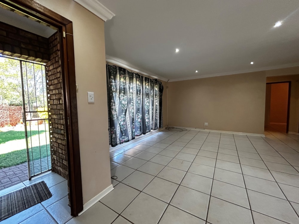 Townhouse for sale in Southridge, Kimberley - 1KJ1733385