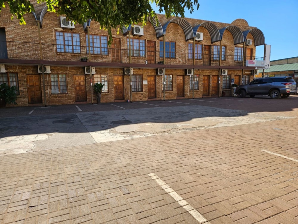 Bed & breakfast for sale in Kuruman - 1RN1733415 Bed & breakfast for sale in Kuruman - 1RN1733415