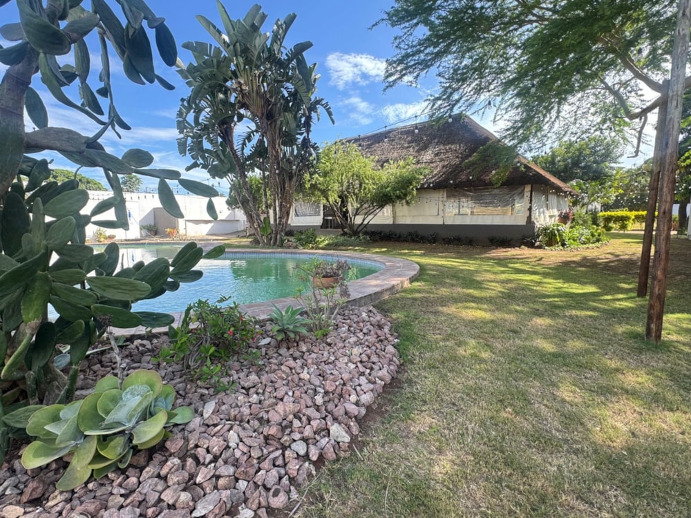 Function venue for sale in Matola, Mozambique - 3MQ1733494