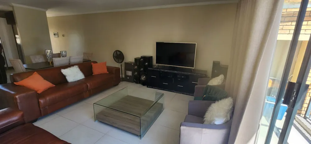 Apartment to rent in Heuwelsig, Kimberley - 1KJ1753966