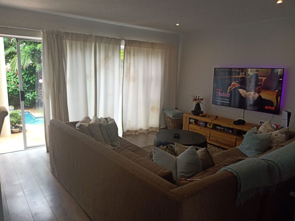 Apartment to rent in Sunninghill Gardens - FYL1734239