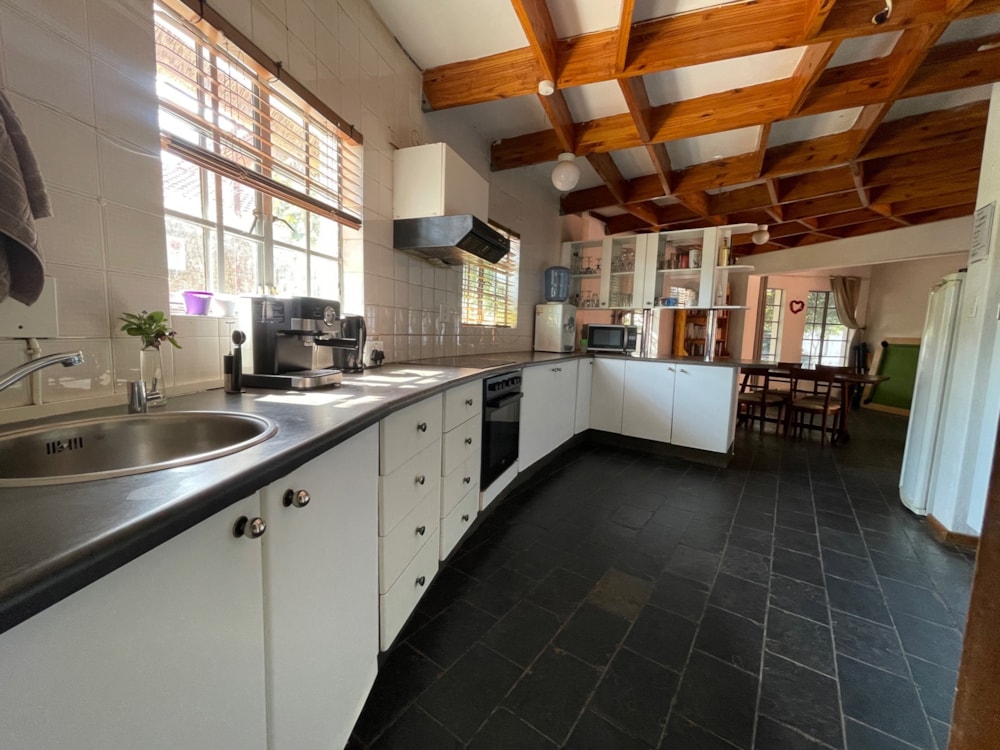 Bungalow for sale in Phakalane, Botswana - 3BO1733537