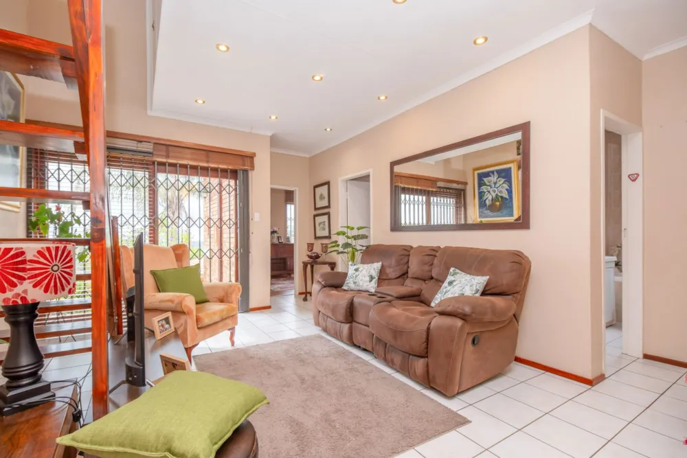 Townhouse sold in Rangeview - 1KR1733593 Townhouse sold in Rangeview - 1KR1733593