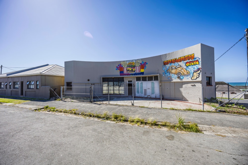 House for sale in West Bank, East London - 1EZ1733792