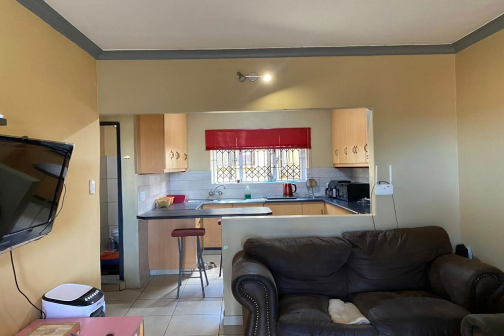 House for sale in Westcliff, Chatsworth - 1WP1733599