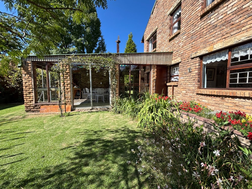 Double-storey house for sale in Clarens - 1CS1733640