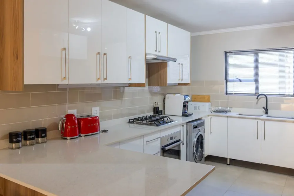 Apartment sold in Heuwelsig, Bloemfontein - 1KJ1733676 Apartment sold in Heuwelsig, Bloemfontein - 1KJ1733676