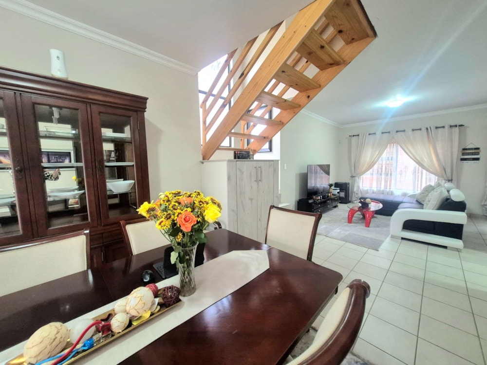 Townhouse for sale in Waterval East - 1RU1733679 Townhouse for sale in Waterval East - 1RU1733679