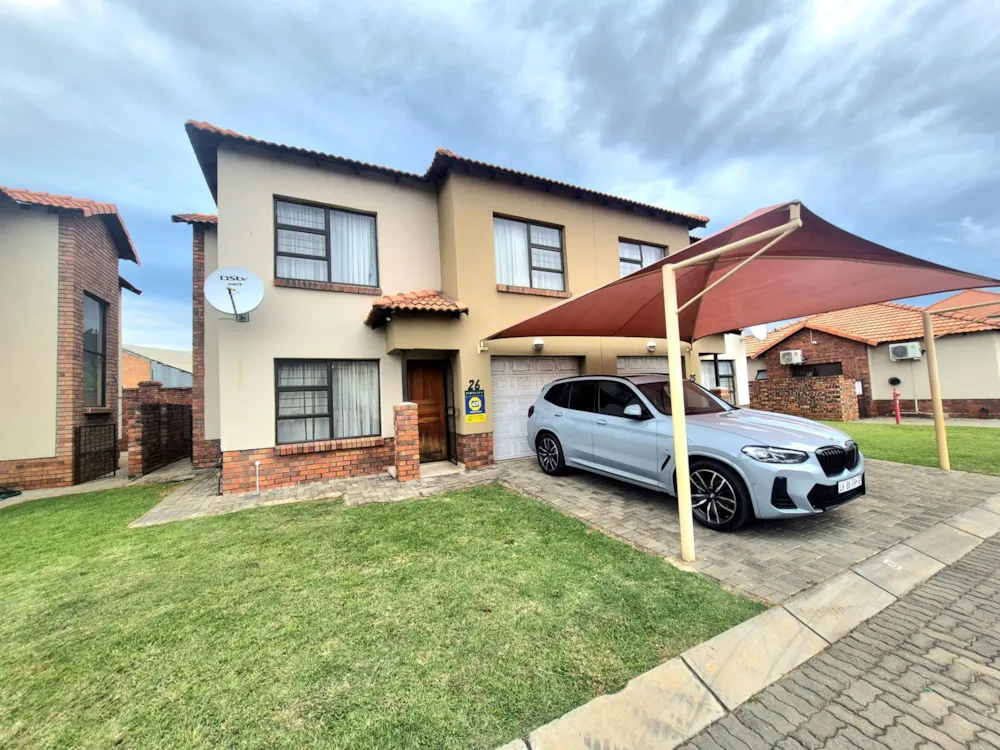 Townhouse for sale in Waterval East - 1RU1733679 Townhouse for sale in Waterval East - 1RU1733679