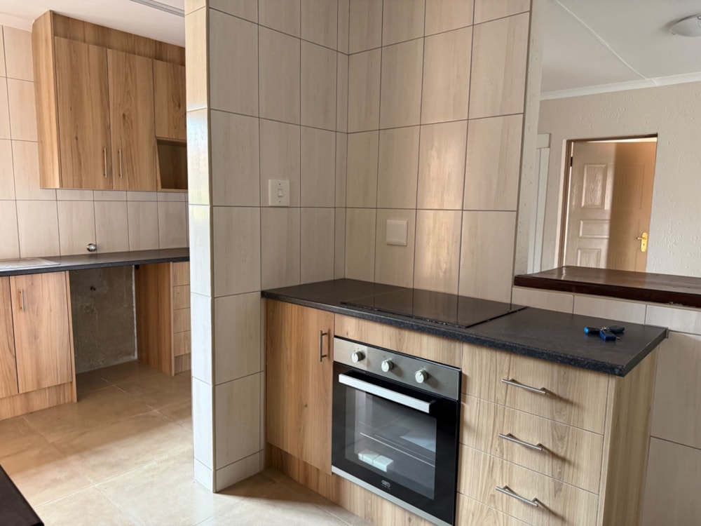 Security complex home for sale in Model Park - 1WD1733680 Security complex home for sale in Model Park - 1WD1733680