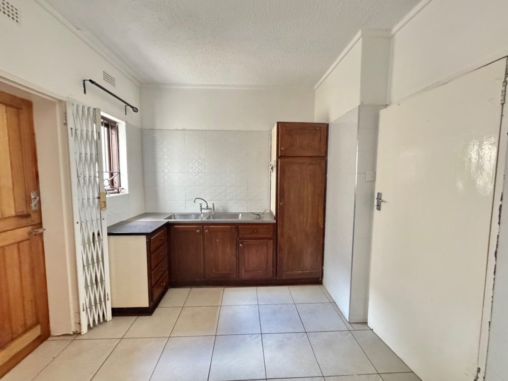 Double-storey apartment to rent in Newlands, Zimbabwe - 3ZB1733687 Double-storey apartment to rent in Newlands, Zimbabwe - 3ZB1733687