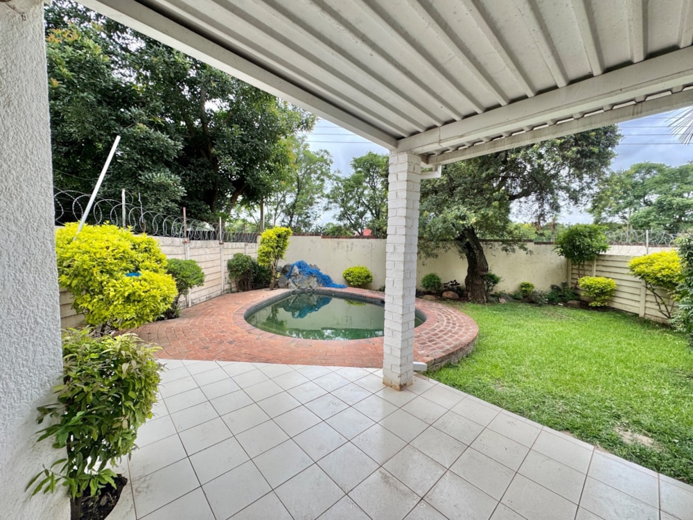 Double-storey apartment to rent in Newlands, Zimbabwe - 3ZB1733687 Double-storey apartment to rent in Newlands, Zimbabwe - 3ZB1733687