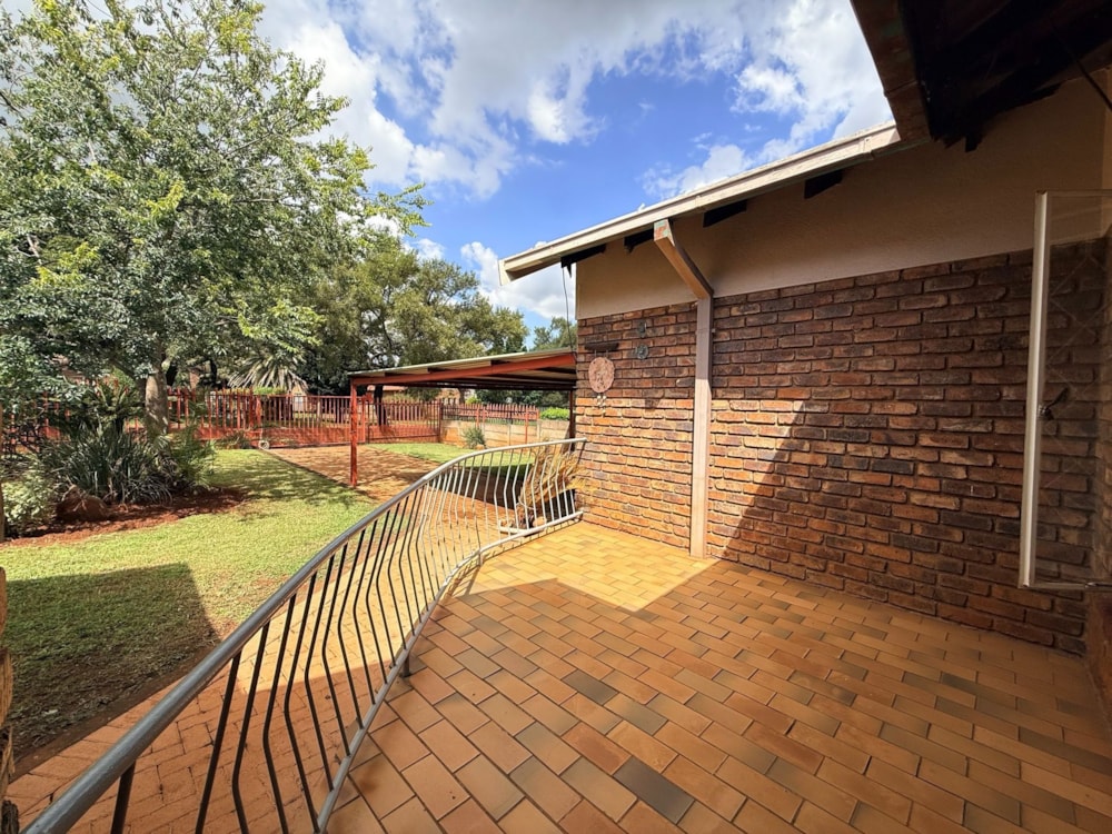 House for sale in Dennesig, Middelburg, Mpumalanga - 1MD1734246 House for sale in Dennesig, Middelburg, Mpumalanga - 1MD1734246