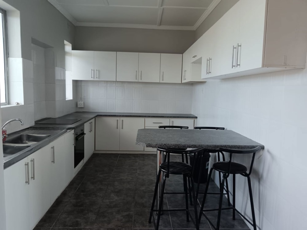 Apartment to rent in Summerstrand - 1PLZ1733876