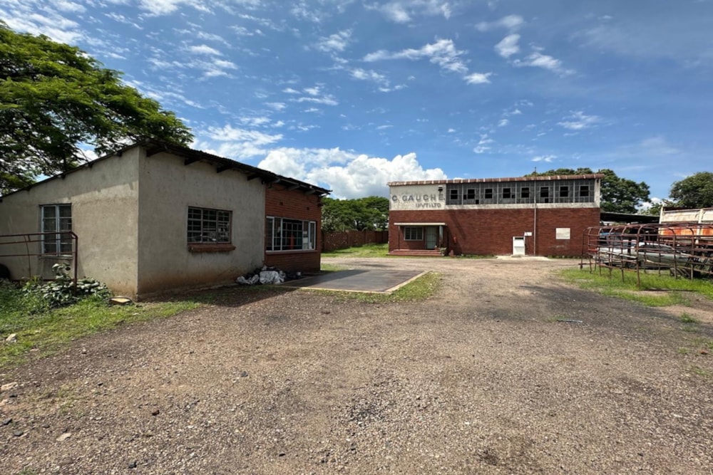 Commercial industrial property for sale in Bulawayo, Zimbabwe - 3ZB1733885