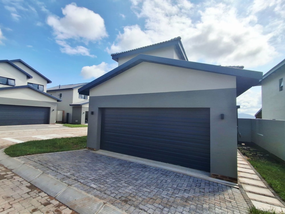 Townhouse to rent in Mbomela Ext 37 (Nelspruit Ext 37) - 1NS1738373