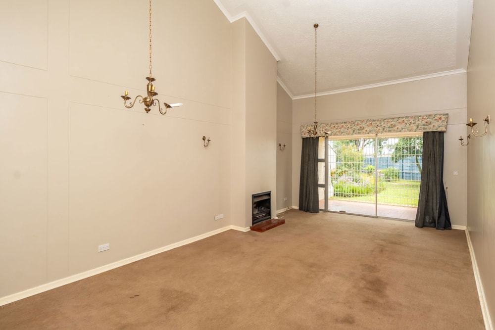 Garden retirement home to rent in Borrowdale, Zimbabwe - 3ZB1733982