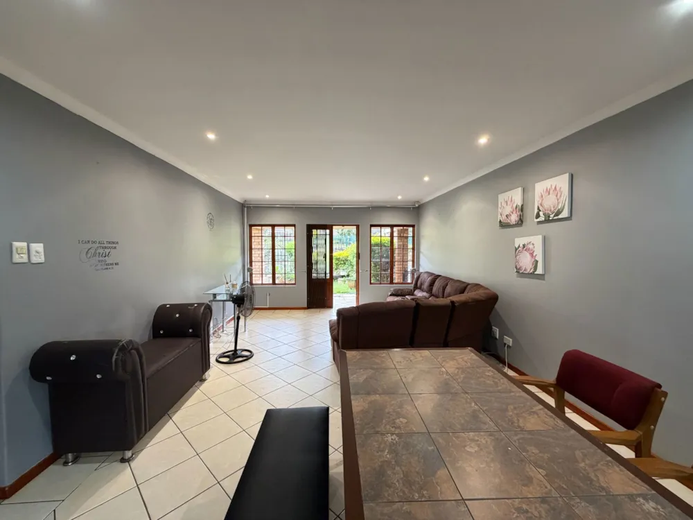 Townhouse let in Boughton - 1PM1737164 Townhouse let in Boughton - 1PM1737164
