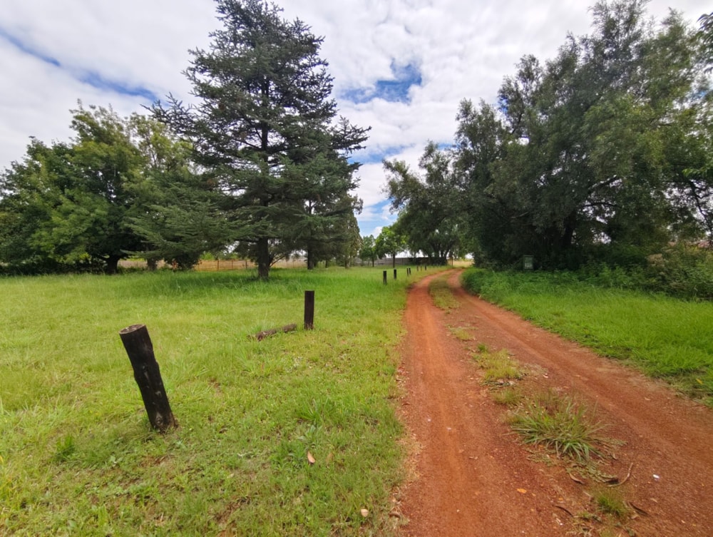 Smallholding for sale in Mullerstuine - 1VT1734034