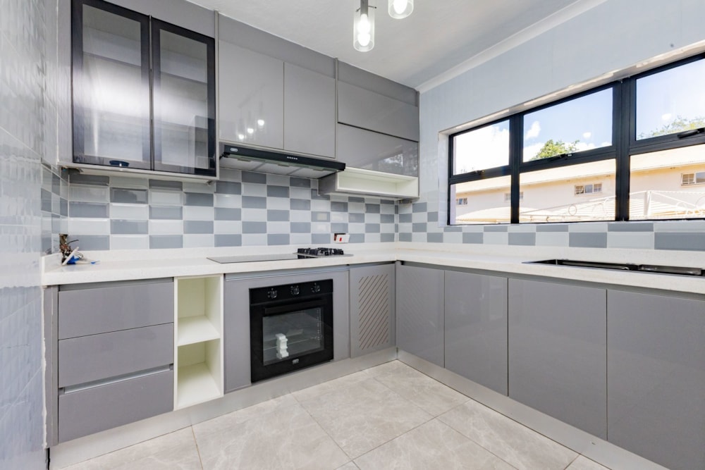 Double-storey apartment for sale in Avenues, Zimbabwe - 3ZB1735025