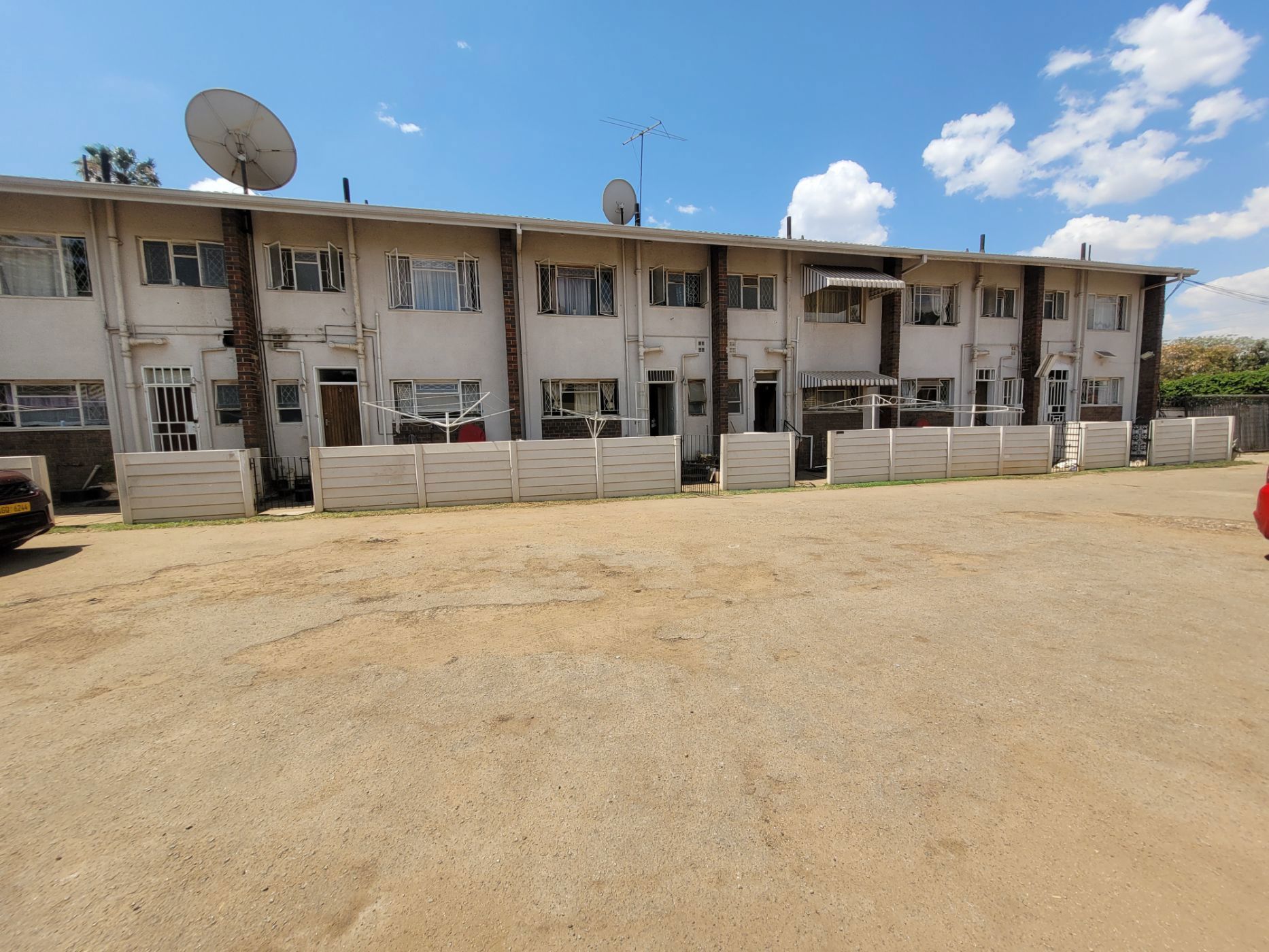 Double-storey apartment for sale in Avenues, Zimbabwe - 3ZB1735025