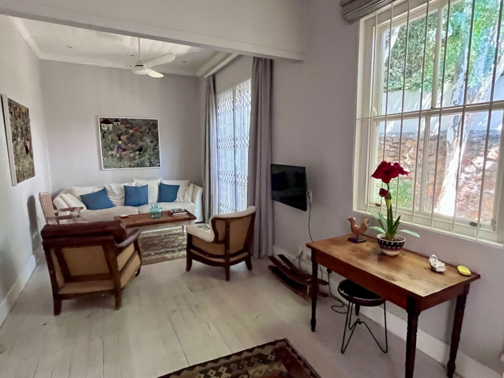 Semi-detached house to rent in Oranjezicht - CBL1734184