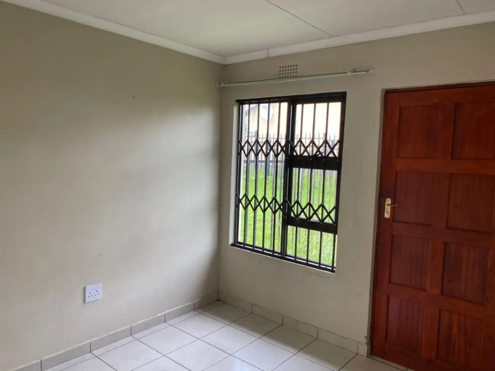 Apartment for sale in Mthatha - 1MH1734219 Apartment for sale in Mthatha - 1MH1734219