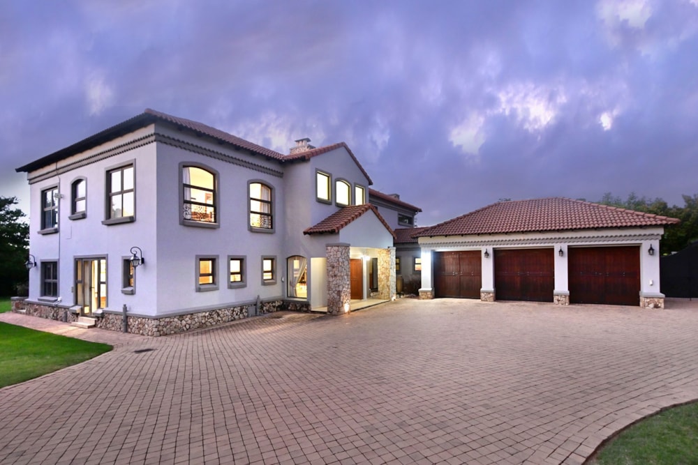 Double-storey house for sale in Carlswald Estate - MR1734402