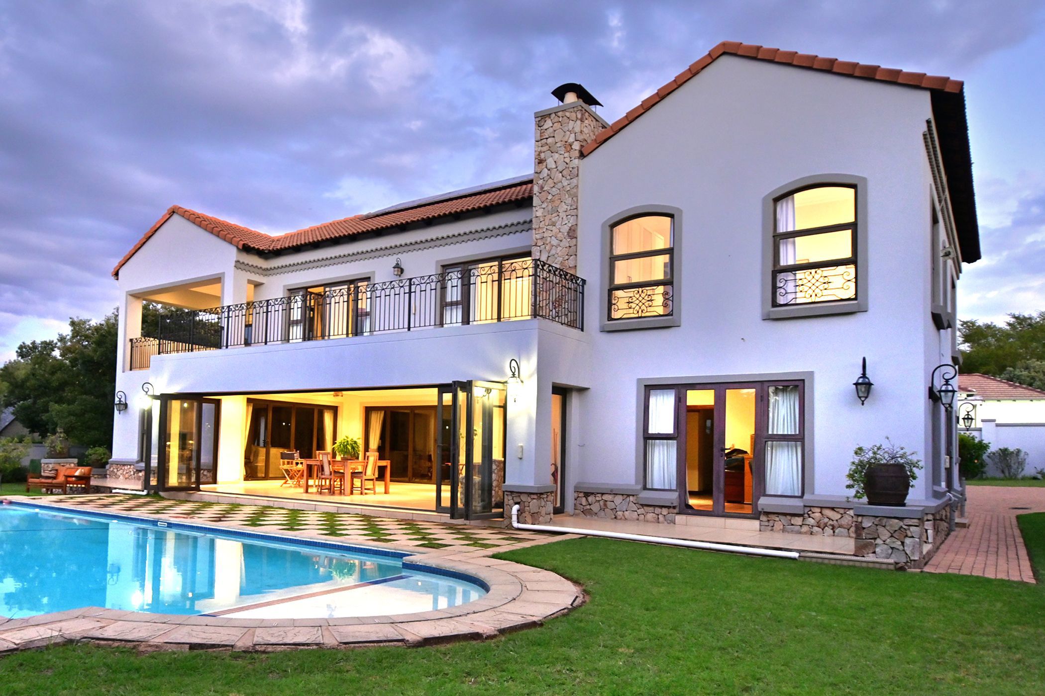 Double-storey house for sale in Carlswald Estate - MR1734402