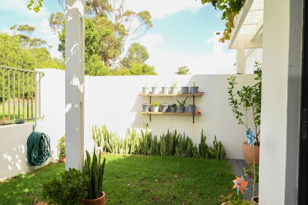 House for sale in Croydon Gardens Estate - SW1734455