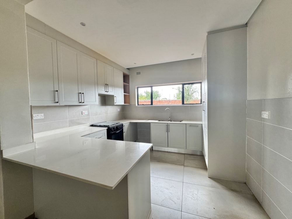 Double-storey apartment to rent in Quinnington, Zimbabwe - 3ZB1734363