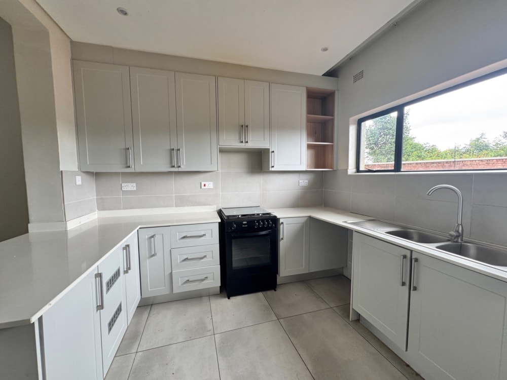 Double-storey apartment to rent in Quinnington, Zimbabwe - 3ZB1734363