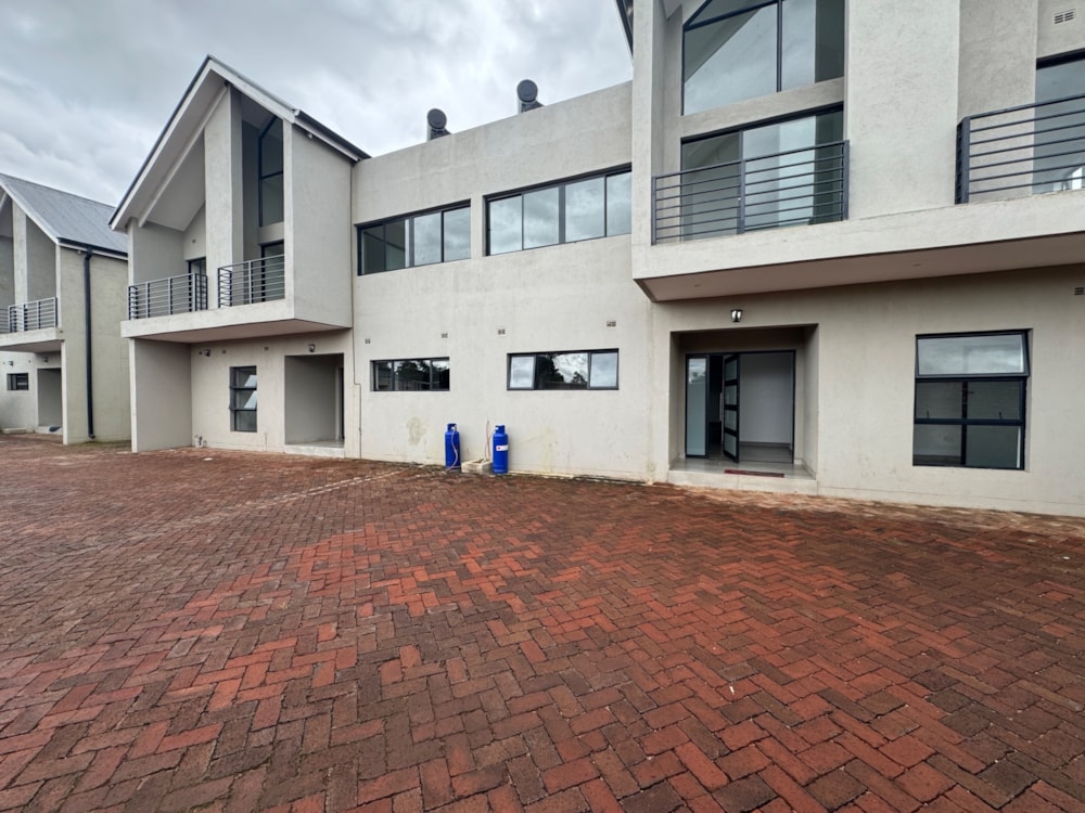 Double-storey apartment to rent in Quinnington, Zimbabwe - 3ZB1734363
