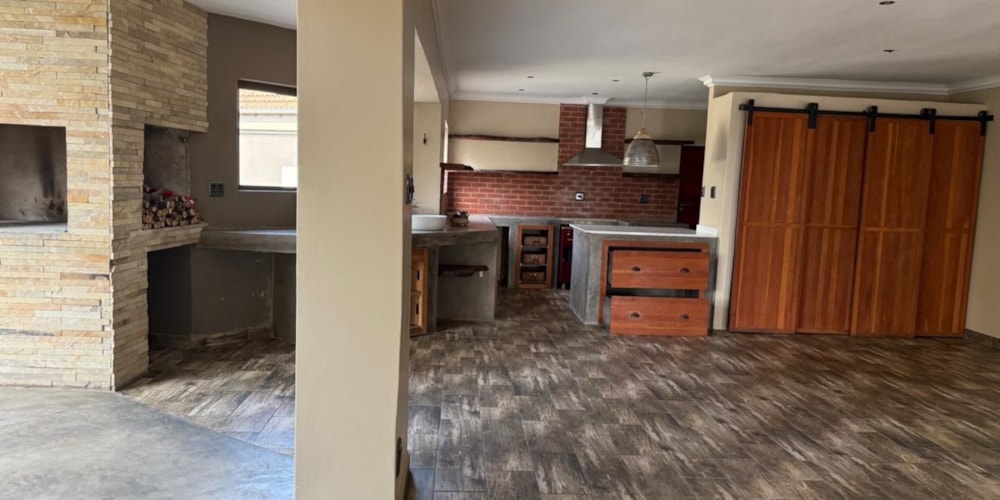 Golf estate house to rent in Bankenveld  - 1WD1734410