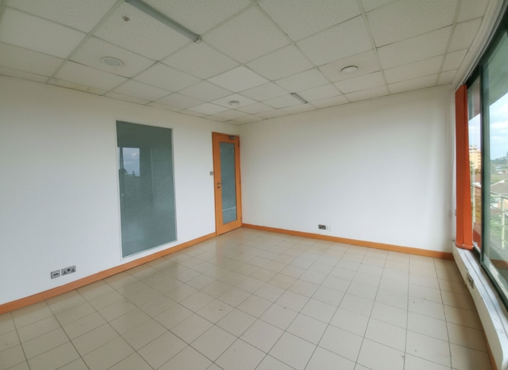 Commercial office to rent in Kilimani, Kenya - 3KE1736463