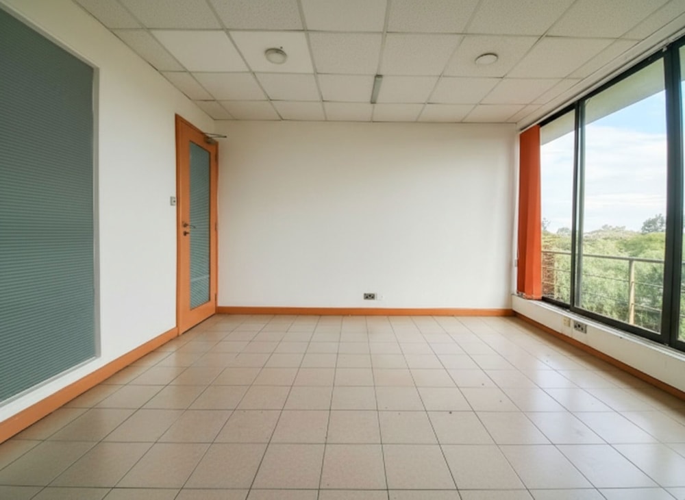 Commercial office to rent in Kilimani, Kenya - 3KE1736463