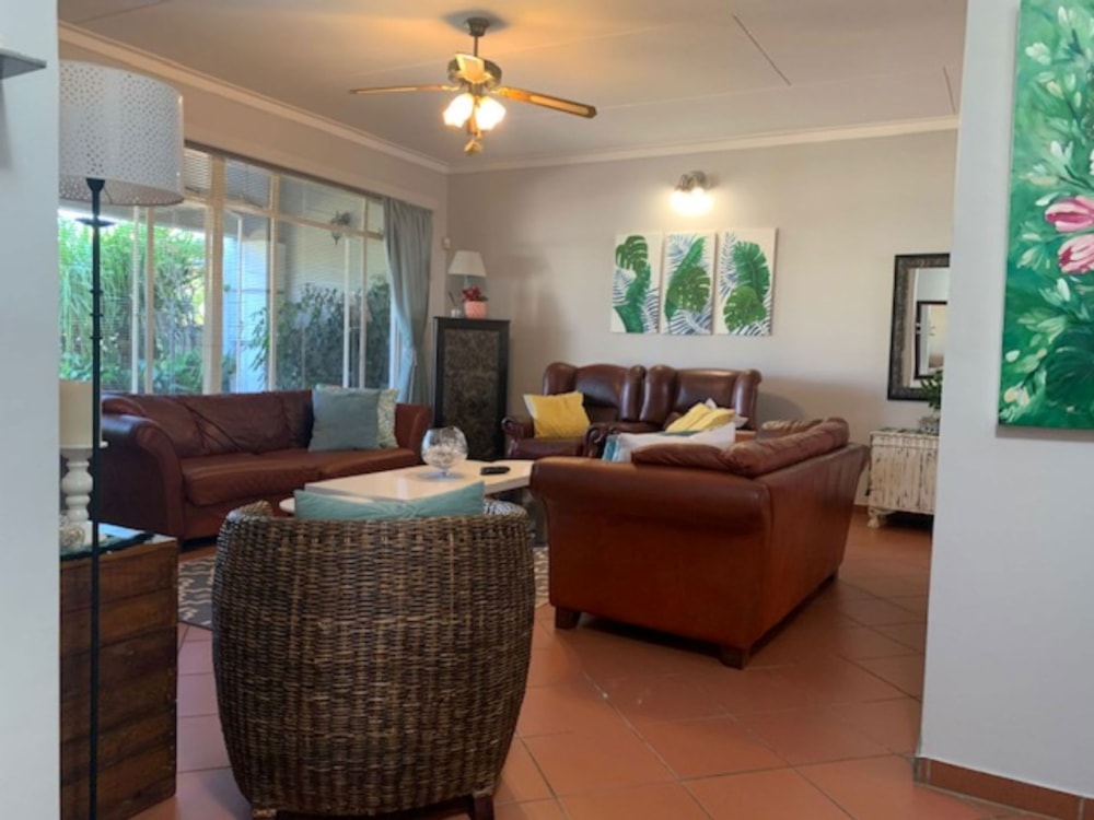 House for sale in Windhoek, Namibia - 3NM1737319