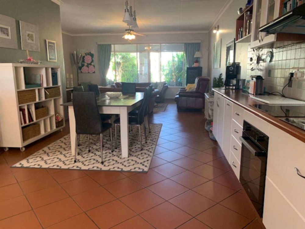 House for sale in Windhoek, Namibia - 3NM1737319